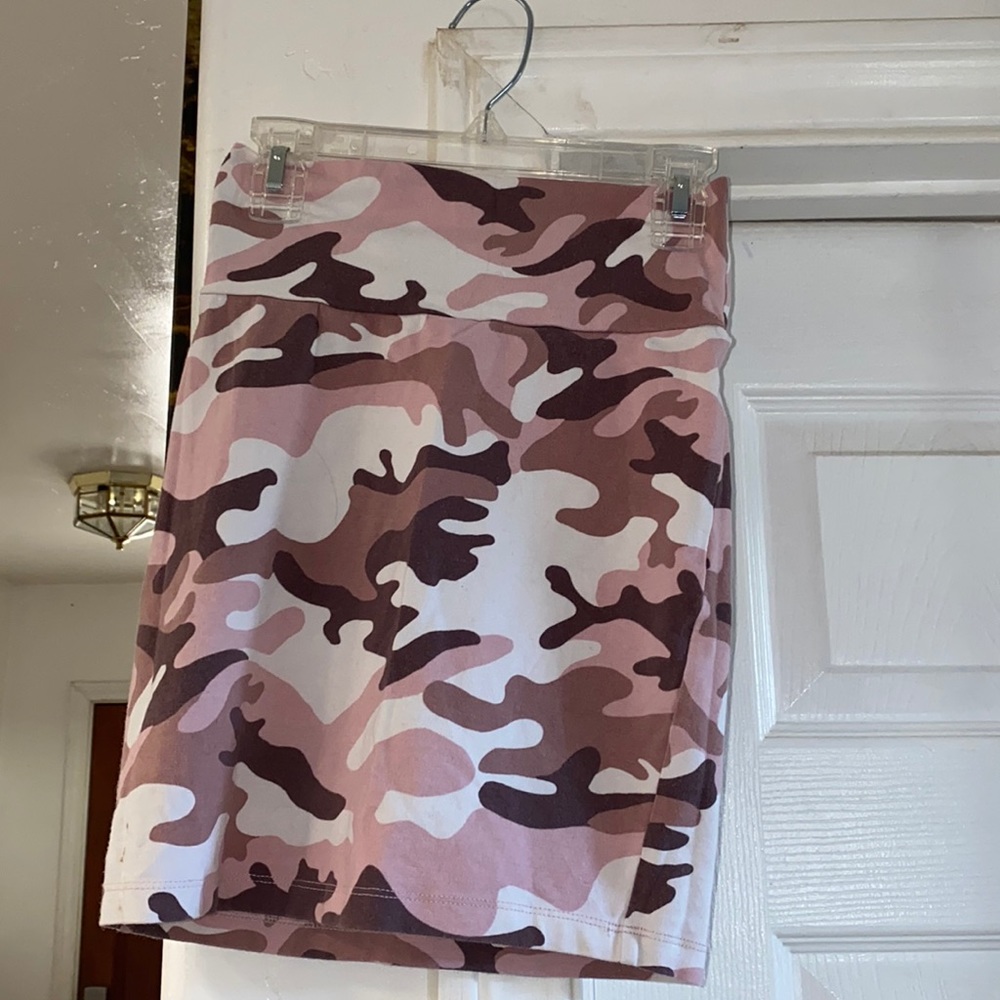 Camouflage mini skirt